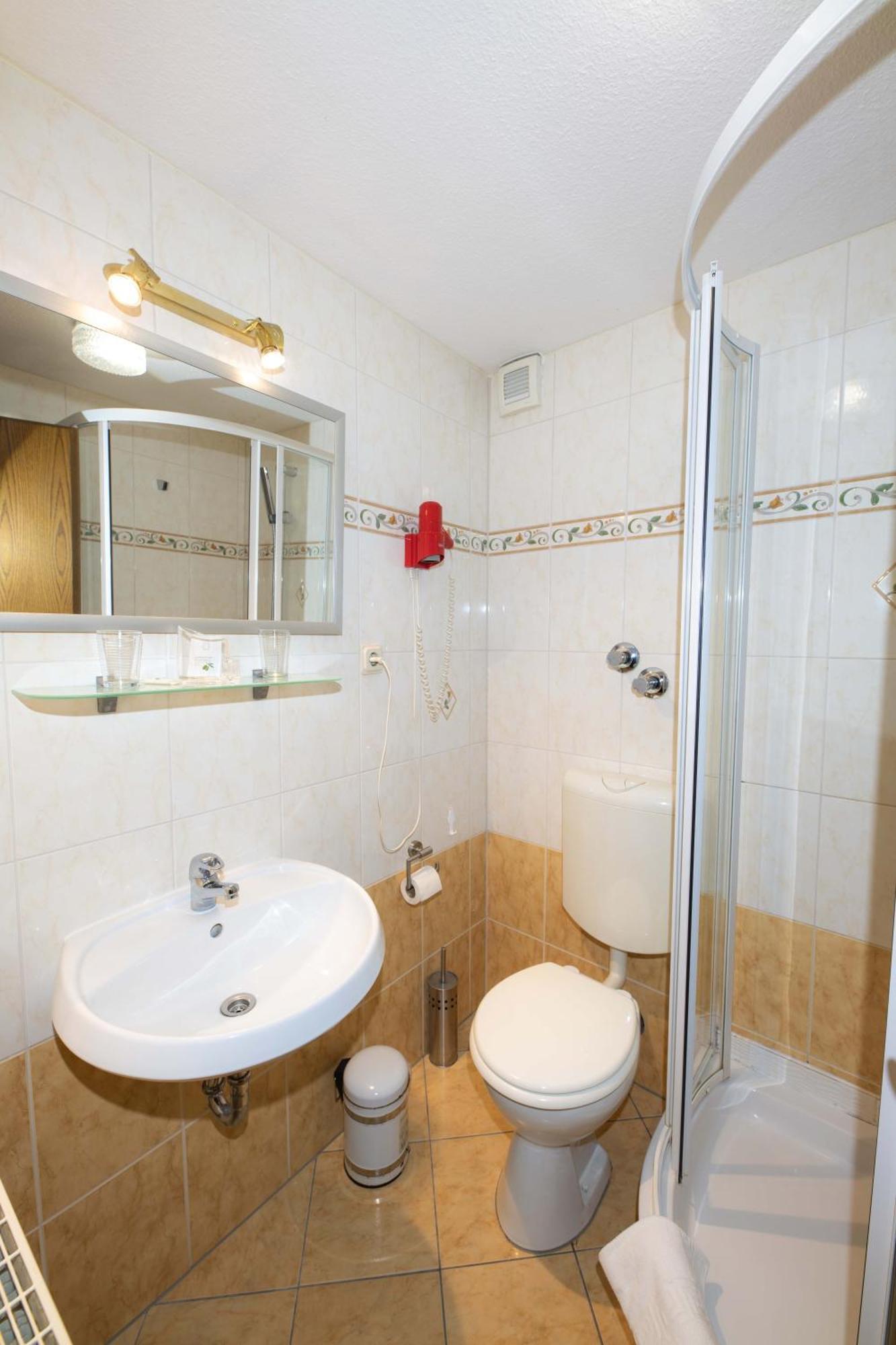 Hotel Am Rathaus Menden Εξωτερικό φωτογραφία