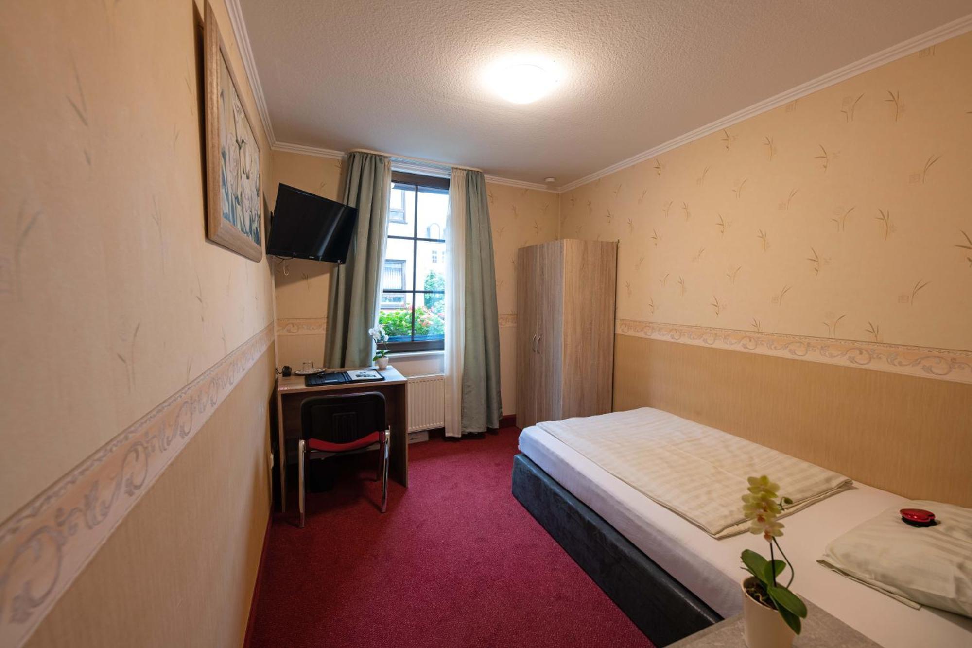 Hotel Am Rathaus Menden Εξωτερικό φωτογραφία